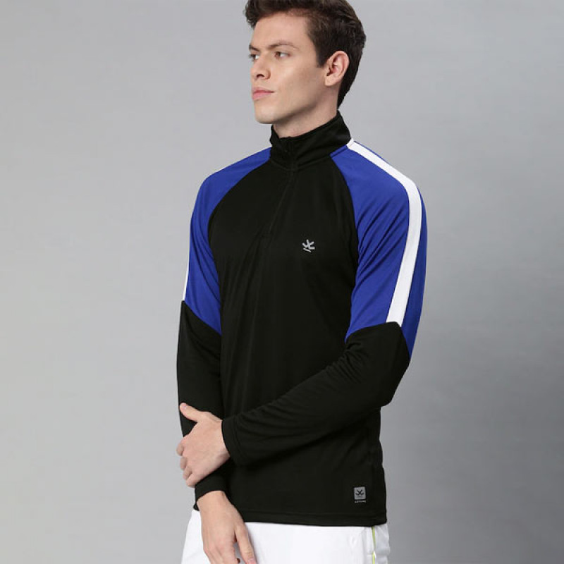 Men Black Solid High Neck T-shirt With Colourblocked Sleeves